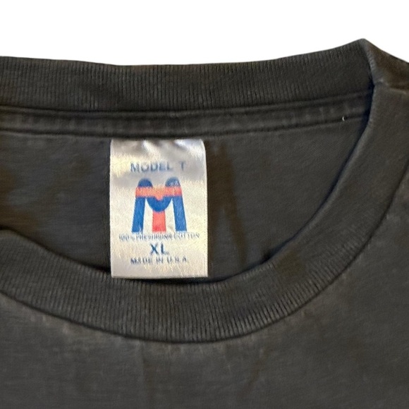 Black Short Sleeve Tee with Minimal Graphic - Picture 3 of 4